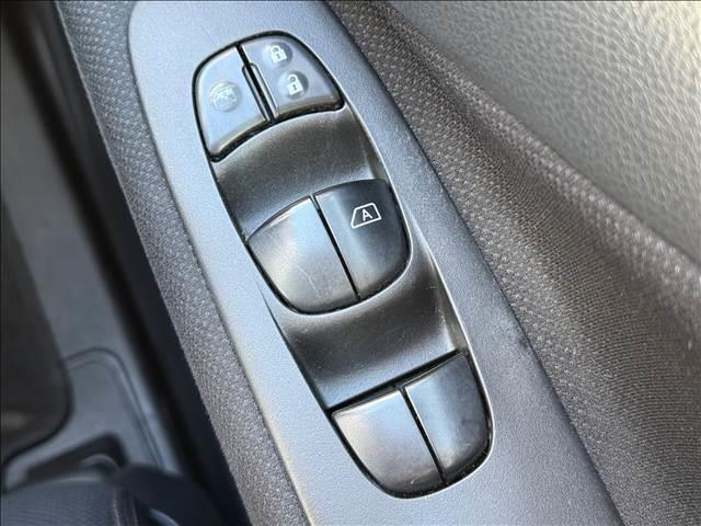 セレナ ハイウェイスター　Ｖセレクション　両電スラ　フルセグナビ　フリップダウンモニター　インテリキー　Ｐスタート　クルコン　ＢＴ　ＤＶＤ再生　ＥＴＣ　横滑り防止　ロールサンシェード　シートバックテーブル　Ｐガラス　ＵＶカット　ＩＳＯＦＩＸ（33枚目）