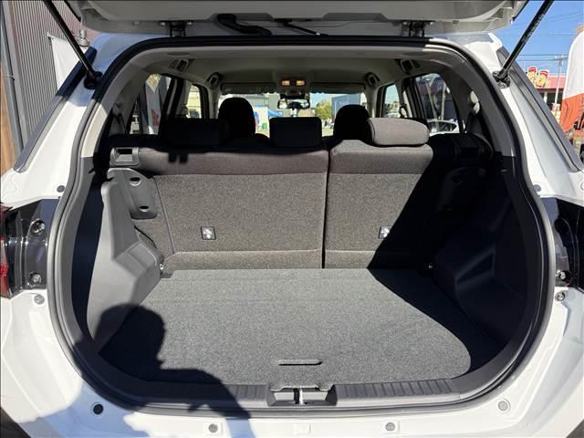 ライズ Ｚ　９インチフルセグＤＡ　ＳＡ　全方位モニター　スマートキー　Ｐスタート　ＢＴ　ＨＤＭＩ　シートヒーター　クルコン　ステリモ　Ｃセンサー　ＬＥＤヘッドライト　フォグ　Ａライト　リアフォグ　ＥＴＣ（11枚目）