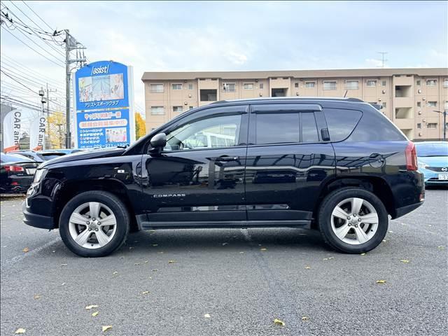 ジープ・コンパス スポーツ　４ＷＤ　フルセグナビ　Ｂカメ　ＢＴ　クルコン　ＥＳＣ　キーレス　ＥＴＣ　サイドカメラ　シートリフター　ＳＲＳエアバッグ　ステリモ　マット　バイザー　ヘッドライトレベライザー　ＤＶＤ再生　電格ミラー（6枚目）