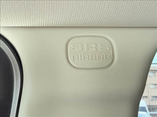 ジープ・コンパス スポーツ　４ＷＤ　フルセグナビ　Ｂカメ　ＢＴ　クルコン　ＥＳＣ　キーレス　ＥＴＣ　サイドカメラ　シートリフター　ＳＲＳエアバッグ　ステリモ　マット　バイザー　ヘッドライトレベライザー　ＤＶＤ再生　電格ミラー（17枚目）