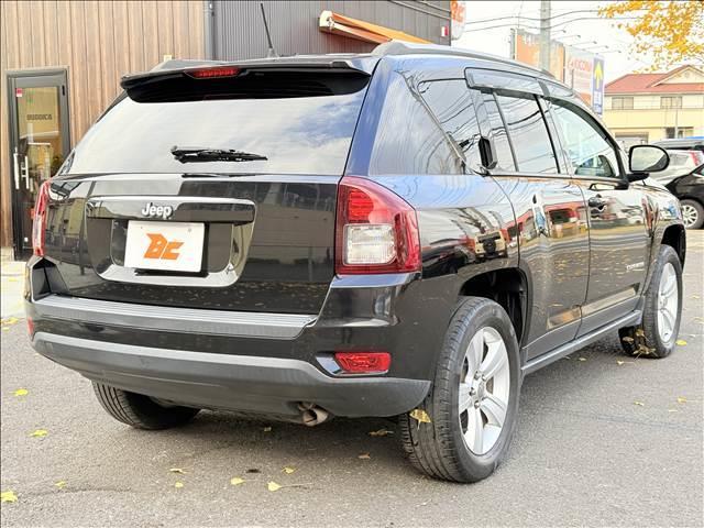 ジープ・コンパス スポーツ　４ＷＤ　フルセグナビ　Ｂカメ　ＢＴ　クルコン　ＥＳＣ　キーレス　ＥＴＣ　サイドカメラ　シートリフター　ＳＲＳエアバッグ　ステリモ　マット　バイザー　ヘッドライトレベライザー　ＤＶＤ再生　電格ミラー（24枚目）