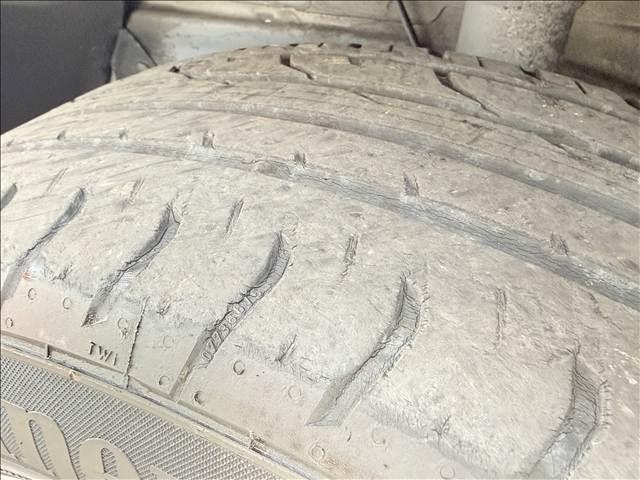 ジープ・コンパス スポーツ　４ＷＤ　フルセグナビ　Ｂカメ　ＢＴ　クルコン　ＥＳＣ　キーレス　ＥＴＣ　サイドカメラ　シートリフター　ＳＲＳエアバッグ　ステリモ　マット　バイザー　ヘッドライトレベライザー　ＤＶＤ再生　電格ミラー（43枚目）