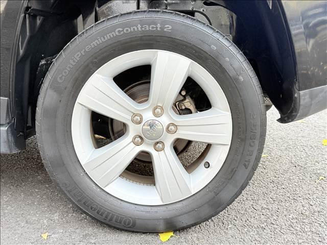 ジープ・コンパス スポーツ　４ＷＤ　フルセグナビ　Ｂカメ　ＢＴ　クルコン　ＥＳＣ　キーレス　ＥＴＣ　サイドカメラ　シートリフター　ＳＲＳエアバッグ　ステリモ　マット　バイザー　ヘッドライトレベライザー　ＤＶＤ再生　電格ミラー（44枚目）