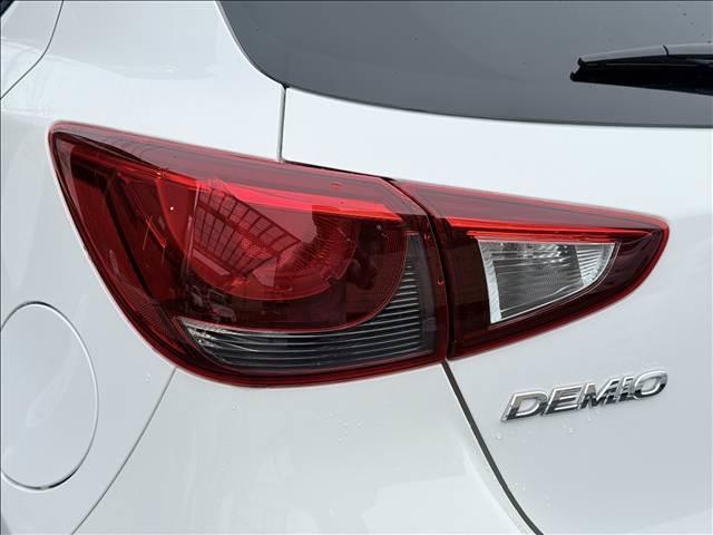 デミオ ＸＤ　スマートシティブレーキ　ＢＳＭ　Ｃセンサー　車線逸脱警報　スマートキー　Ｐスタート　ＢＴ　ラジオ　ステリモ　Ａライト　ｉ－ｓｔｏｐ　レベライザー　横滑り防止　サイド／カーテンＳＲＳ　Ｐガラス（36枚目）