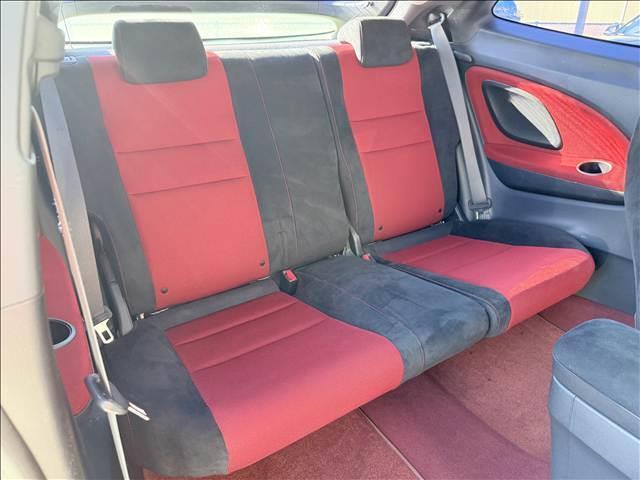 シビック タイプＲ　ユーロ　ＣＤ／ラジオ　キーレスキー　Ｐスタ　ステリモ　ＥＴＣ　ヒーテッドミラー　Ｃセンサー　シートリフター　チルトステア　シガーソケット　電格ミラー　セキュリティアラーム　革巻きステア　マット　キセノン（26枚目）