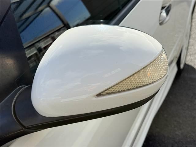 シビック タイプＲ　ユーロ　ＣＤ／ラジオ　キーレスキー　Ｐスタ　ステリモ　ＥＴＣ　ヒーテッドミラー　Ｃセンサー　シートリフター　チルトステア　シガーソケット　電格ミラー　セキュリティアラーム　革巻きステア　マット　キセノン（35枚目）