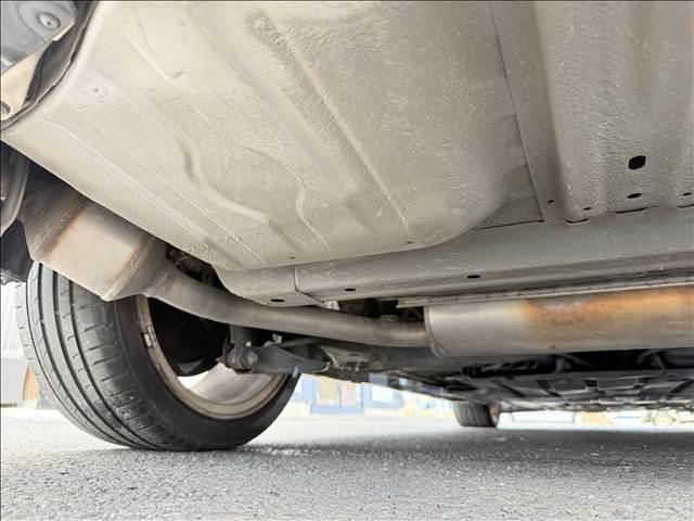 シビック タイプＲ　ユーロ　ＣＤ／ラジオ　キーレスキー　Ｐスタ　ステリモ　ＥＴＣ　ヒーテッドミラー　Ｃセンサー　シートリフター　チルトステア　シガーソケット　電格ミラー　セキュリティアラーム　革巻きステア　マット　キセノン（47枚目）