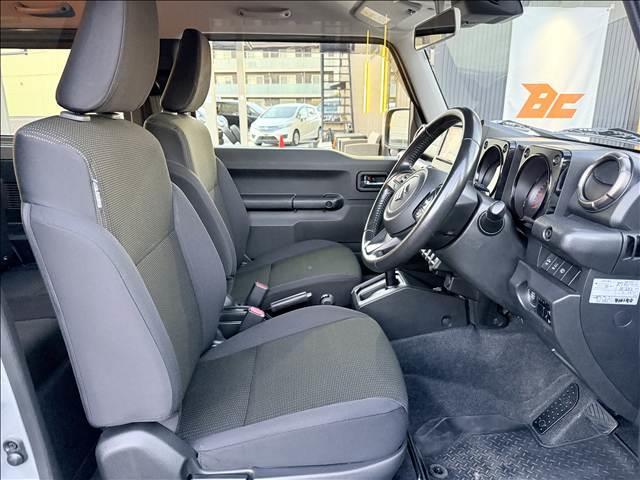 ジムニー ＸＣ　フルセグナビ　ＤＳＢＳ　Ｂモニター　スマートキー　Ｐスタート　ＥＴＣ　ドラレコ　クルコン　ステリモ　ＢＴ　ＤＶＤ再生　ＬＥＤヘッドライト　フォグ　Ａライト　Ａハイビーム　サイド／カーテンＳＲＳ　マット（9枚目）