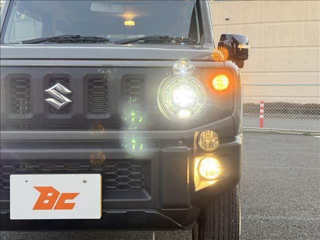 ジムニー ＸＣ　フルセグナビ　ＤＳＢＳ　Ｂモニター　スマートキー　Ｐスタート　ＥＴＣ　ドラレコ　クルコン　ステリモ　ＢＴ　ＤＶＤ再生　ＬＥＤヘッドライト　フォグ　Ａライト　Ａハイビーム　サイド／カーテンＳＲＳ　マット（33枚目）