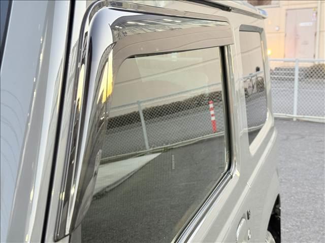 ジムニー ＸＣ　フルセグナビ　ＤＳＢＳ　Ｂモニター　スマートキー　Ｐスタート　ＥＴＣ　ドラレコ　クルコン　ステリモ　ＢＴ　ＤＶＤ再生　ＬＥＤヘッドライト　フォグ　Ａライト　Ａハイビーム　サイド／カーテンＳＲＳ　マット（35枚目）