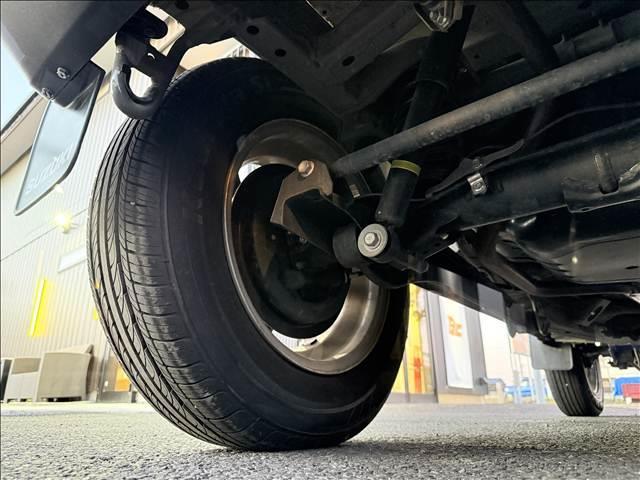 ジムニー ＸＣ　フルセグナビ　ＤＳＢＳ　Ｂモニター　スマートキー　Ｐスタート　ＥＴＣ　ドラレコ　クルコン　ステリモ　ＢＴ　ＤＶＤ再生　ＬＥＤヘッドライト　フォグ　Ａライト　Ａハイビーム　サイド／カーテンＳＲＳ　マット（47枚目）