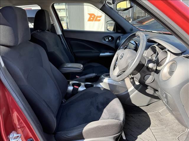 ジューク １５ＲＸ　フルセグナビ　アラウンドビューモニター　ＢＴ　ＤＶＤ再生　スマートキー　Ｐスタ　ＨＩＤライト　Ａライト　フォグ　Ａスト　ＥＴＣ　ドラレコ　アームレスト　電格ミラー　横滑り防り　カーテンサイドエアバ（9枚目）