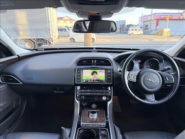 ＸＥ ＸＥ　プレステージ　フルセグナビ　レザー　衝突被害軽減　スマートキー　Ｐスタート　Ｂモニター　シートヒーター　クルコン　キセノン　Ｒフォグ　Ａライト　ＤＶＤ再生　ＥＴＣ　Ｃセンサー　メモリー付Ｐシート　ＭＥＲＩＤＩＡＮ（2枚目）