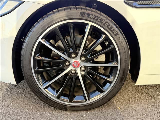 ＸＥ ＸＥ　プレステージ　フルセグナビ　レザー　衝突被害軽減　スマートキー　Ｐスタート　Ｂモニター　シートヒーター　クルコン　キセノン　Ｒフォグ　Ａライト　ＤＶＤ再生　ＥＴＣ　Ｃセンサー　メモリー付Ｐシート　ＭＥＲＩＤＩＡＮ（42枚目）