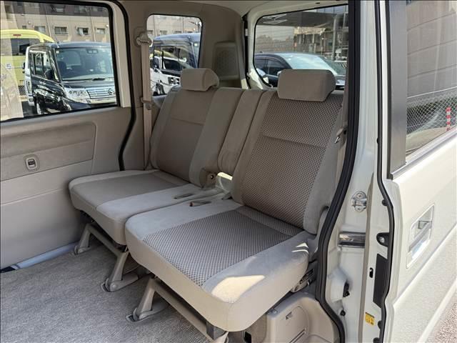 エブリイワゴン PZターボ ターボ 電動スライドドア CDオーディオ キーレス 純正エアロ 電格ミラー HIDヘッドランプ フォグ Pガラス Sアラーム Rスポイラー 純正アルミホイール アクセサリーソケット リアヒーター(10枚目)