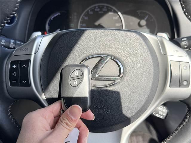 ＣＴ ＣＴ２００ｈ　バージョンＣ　スマートキー　Ｐスタート　ＥＴＣ　ドラレコ　シートヒーター　Ｃセンサー　ＬＥＤヘッドライト　フォグ　Ａライト　クルコン　サイド／カーテンＳＲＳ　パドルシフト　ステリモ　セキュリティアラーム　Ｐガラス（4枚目）