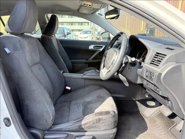 ＣＴ ＣＴ２００ｈ　バージョンＣ　スマートキー　Ｐスタート　ＥＴＣ　ドラレコ　シートヒーター　Ｃセンサー　ＬＥＤヘッドライト　フォグ　Ａライト　クルコン　サイド／カーテンＳＲＳ　パドルシフト　ステリモ　セキュリティアラーム　Ｐガラス（9枚目）