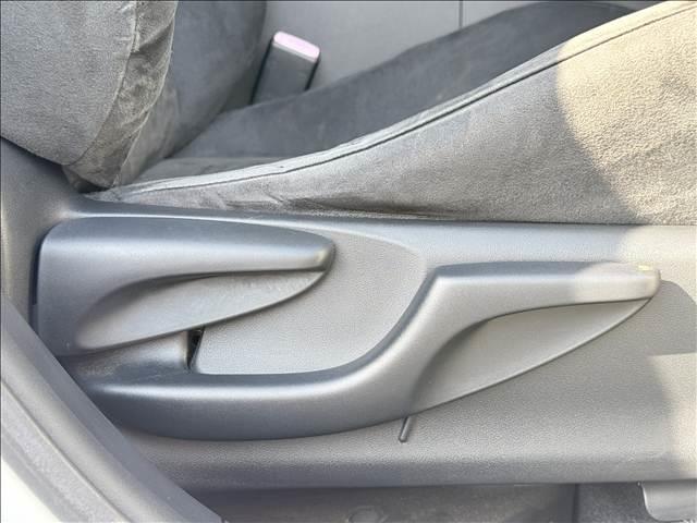 ＣＴ ＣＴ２００ｈ　バージョンＣ　スマートキー　Ｐスタート　ＥＴＣ　ドラレコ　シートヒーター　Ｃセンサー　ＬＥＤヘッドライト　フォグ　Ａライト　クルコン　サイド／カーテンＳＲＳ　パドルシフト　ステリモ　セキュリティアラーム　Ｐガラス（18枚目）