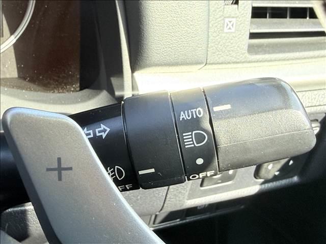 ＣＴ ＣＴ２００ｈ　バージョンＣ　スマートキー　Ｐスタート　ＥＴＣ　ドラレコ　シートヒーター　Ｃセンサー　ＬＥＤヘッドライト　フォグ　Ａライト　クルコン　サイド／カーテンＳＲＳ　パドルシフト　ステリモ　セキュリティアラーム　Ｐガラス（29枚目）