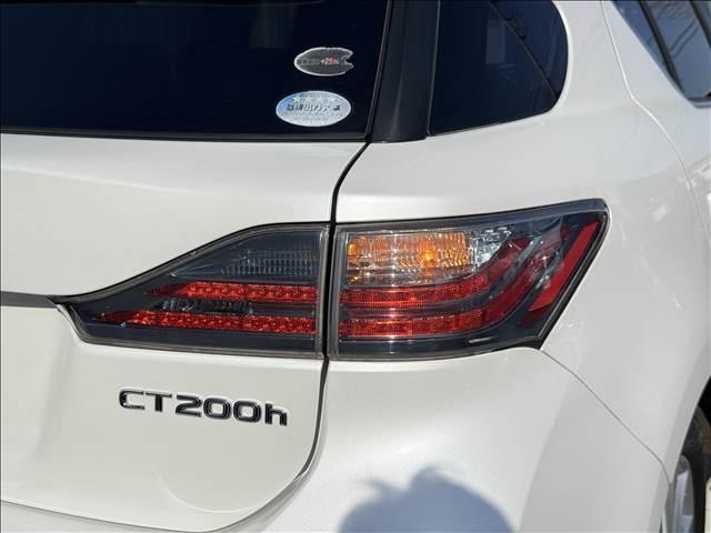 ＣＴ ＣＴ２００ｈ　バージョンＣ　スマートキー　Ｐスタート　ＥＴＣ　ドラレコ　シートヒーター　Ｃセンサー　ＬＥＤヘッドライト　フォグ　Ａライト　クルコン　サイド／カーテンＳＲＳ　パドルシフト　ステリモ　セキュリティアラーム　Ｐガラス（37枚目）