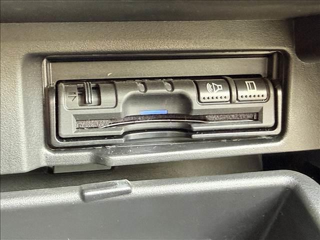 セレナ ニスモ 両電スラ フルセグナビ フリップダウンモニター BT セーフティパック プロパイロット アラウンドビューモニター Dインナーミラー Pアシスト LEDヘッド シートヒーター ETC ドラレコ Aライト(17枚目)