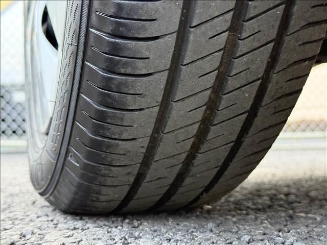 スペイド Ｆ　地デジナビ　電スラ　Ｂモニター　ステリモ　ＢＴ　ＥＴＣ　Ｉストップ　横滑り防止　レベライザー　電格ミラー　マット　バイザー　Ｐガラス　シートリフター　ＩＳＯＦＩＸ　ＡＣソケット　キーレスキー（39枚目）