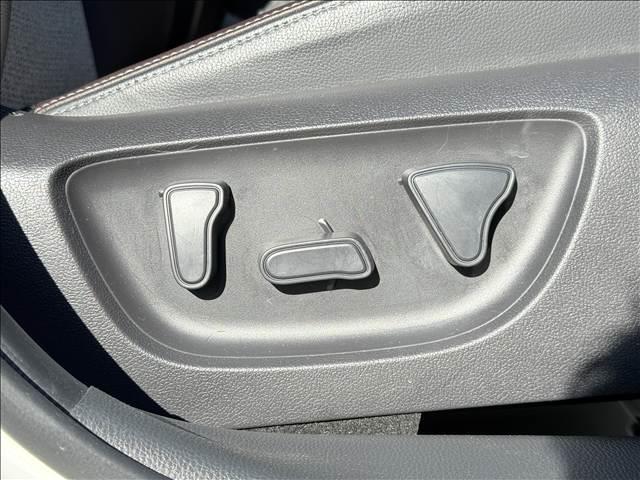 ヤリスクロス ハイブリッドＺ　８インチフルセグナビ　セーフティセンス　全方位モニター　Ｐバックドア　Ｐアシスト　シートヒーター　追従クルコン　ＢＴ　スマートキー　Ｐスタート　ＬＥＤ　Ａライト　Ａハイビーム　ＥＴＣ　ドラレコ（17枚目）