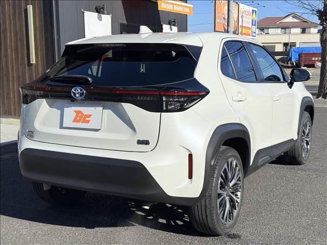 ヤリスクロス ハイブリッドＺ　８インチフルセグナビ　セーフティセンス　全方位モニター　Ｐバックドア　Ｐアシスト　シートヒーター　追従クルコン　ＢＴ　スマートキー　Ｐスタート　ＬＥＤ　Ａライト　Ａハイビーム　ＥＴＣ　ドラレコ（24枚目）