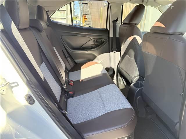 ヤリスクロス ハイブリッドＺ　８インチフルセグナビ　セーフティセンス　全方位モニター　Ｐバックドア　Ｐアシスト　シートヒーター　追従クルコン　ＢＴ　スマートキー　Ｐスタート　ＬＥＤ　Ａライト　Ａハイビーム　ＥＴＣ　ドラレコ（26枚目）