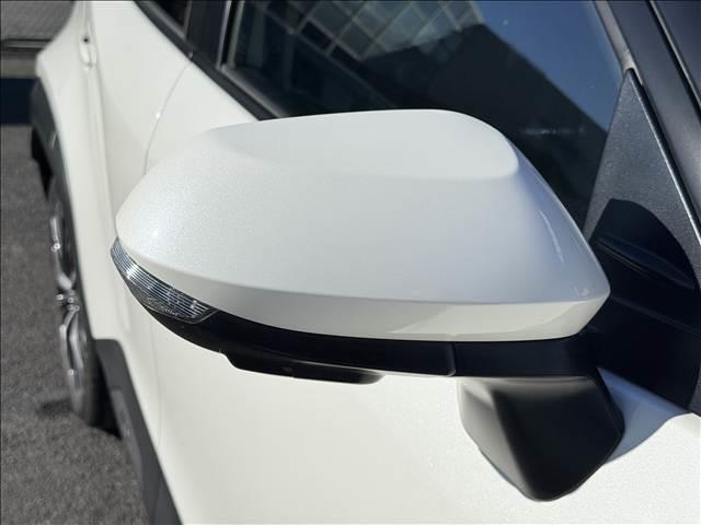 ヤリスクロス ハイブリッドＺ　８インチフルセグナビ　セーフティセンス　全方位モニター　Ｐバックドア　Ｐアシスト　シートヒーター　追従クルコン　ＢＴ　スマートキー　Ｐスタート　ＬＥＤ　Ａライト　Ａハイビーム　ＥＴＣ　ドラレコ（32枚目）