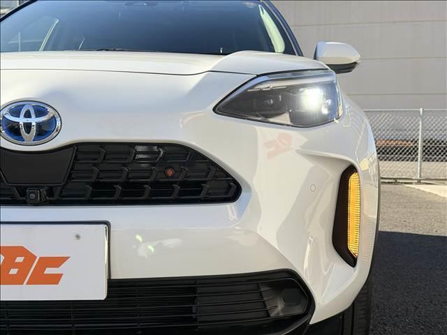 ヤリスクロス ハイブリッドＺ　８インチフルセグナビ　セーフティセンス　全方位モニター　Ｐバックドア　Ｐアシスト　シートヒーター　追従クルコン　ＢＴ　スマートキー　Ｐスタート　ＬＥＤ　Ａライト　Ａハイビーム　ＥＴＣ　ドラレコ（34枚目）