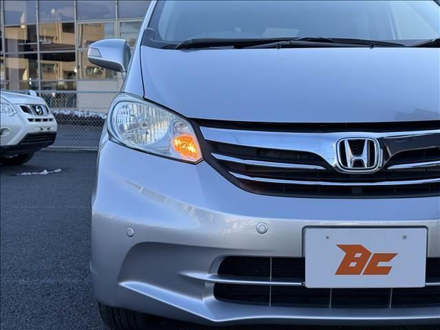 フリード Ｇ　ジャストセレクション　中期　４ＷＤ　フルセグナビ　Ｂモニ　電スラ　スマートキー　Ｃセンサー　ＥＴＣ　シートリフター　横滑り防止　マット　バイザー　Ｐガラス　ＵＶカット　電格ミラー　セキュリティアラーム　ＡＣソケット（32枚目）