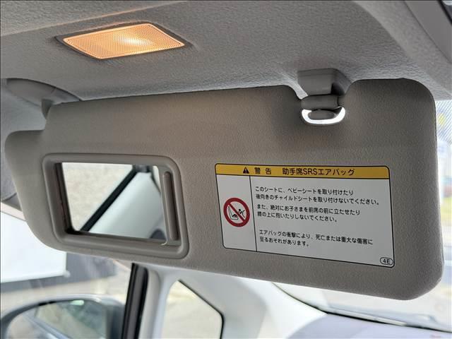 プリウス S LEDエディション 地デジナビ スマートキー Pスタート LEDヘッドライト フォグ Aライト ETC シートリフター ヘッドライトウォッシャー 電格ミラー ステリモ マット バイザー UVカット サイド/カーテンSRS(17枚目)