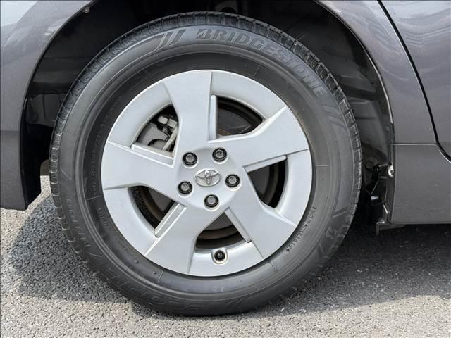 プリウス S LEDエディション 地デジナビ スマートキー Pスタート LEDヘッドライト フォグ Aライト ETC シートリフター ヘッドライトウォッシャー 電格ミラー ステリモ マット バイザー UVカット サイド/カーテンSRS(38枚目)