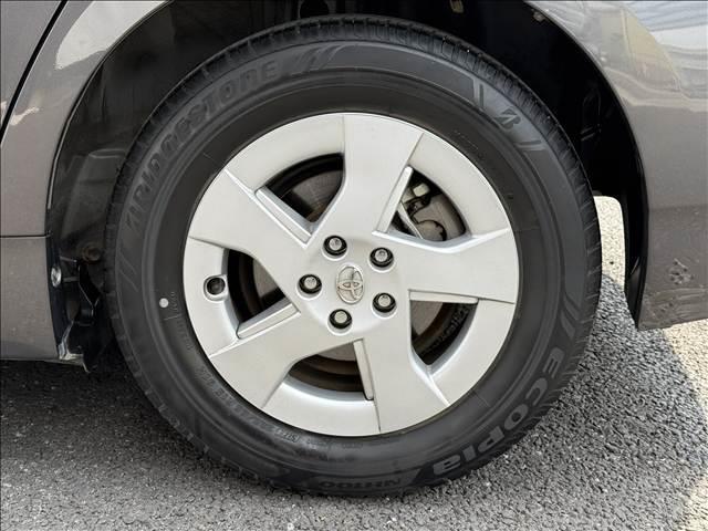 プリウス S LEDエディション 地デジナビ スマートキー Pスタート LEDヘッドライト フォグ Aライト ETC シートリフター ヘッドライトウォッシャー 電格ミラー ステリモ マット バイザー UVカット サイド/カーテンSRS(44枚目)