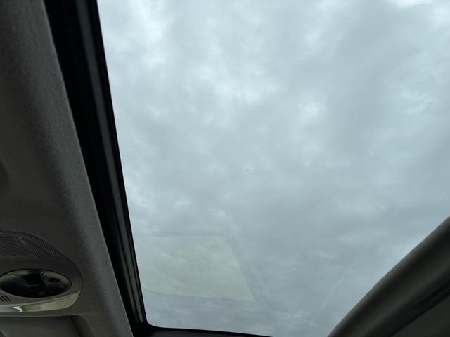 プリウス Gツーリングセレクションレザーパッケージ エアコン クルーズコントロール サイドエアバッグ HDDナビ パワーウインドウ ABS 盗難防止装置 ナビ 衝突安全ボディ エアバック パワーステアリング 助手席エアバック 運転席Pシートサンルーフ(26枚目)