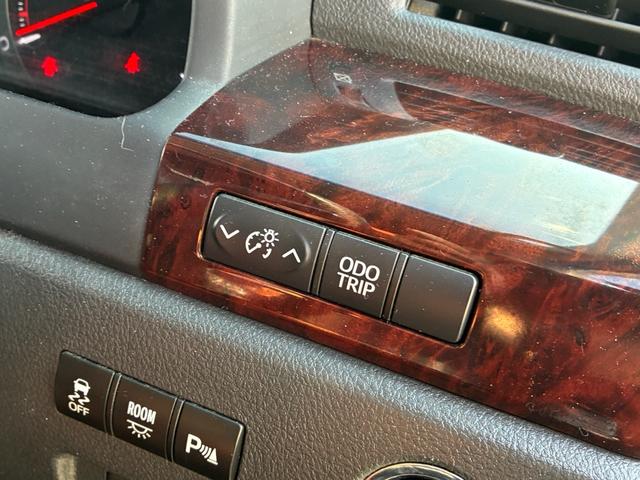 アルファード 240S キーレス エアバック パワステ パワーウインドウ カーテンエアバッグ リアオートエアコン 電動格納ミラー 衝突安全ボディ スマートキー ABS DVD再生 リアカメラ 盗難防止装置(14枚目)