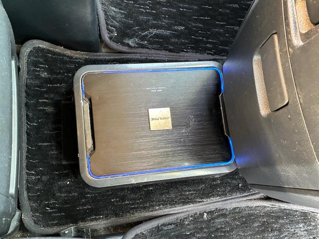 アルファード 240S キーレス エアバック パワステ パワーウインドウ カーテンエアバッグ リアオートエアコン 電動格納ミラー 衝突安全ボディ スマートキー ABS DVD再生 リアカメラ 盗難防止装置(23枚目)