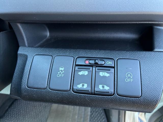 ステップワゴンスパーダ パワーエディション　ダブルエアコン　横滑り防止　ＡＡＣ　フルフラットシート　エアロ　盗難防止システム　ＢＴ　パワーステアリング　運転席エアバッグ　パワーウィンドウ　ＡＢＳ　３列シート　ＤＶＤ再生　アイドリングＳＴＯＰ（18枚目）