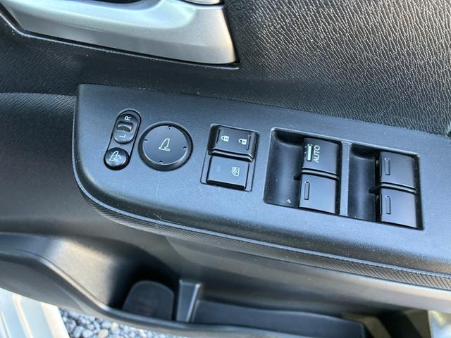 ステップワゴンスパーダ パワーエディション　ダブルエアコン　横滑り防止　ＡＡＣ　フルフラットシート　エアロ　盗難防止システム　ＢＴ　パワーステアリング　運転席エアバッグ　パワーウィンドウ　ＡＢＳ　３列シート　ＤＶＤ再生　アイドリングＳＴＯＰ（20枚目）