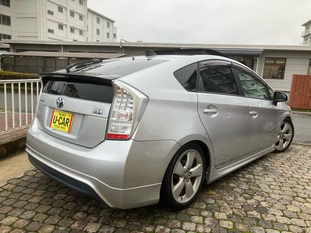 プリウス Ｇ　サンルーフ　モデリスタ　フルエアロ　車高調　ナビ　テレビ　Ｂｌｕｅｔｏｏｔｈ　バックカメラ　ＥＴＣ　クルーズコントロール　ソーラーパネル　スマートキー　ハイブリッド（8枚目）