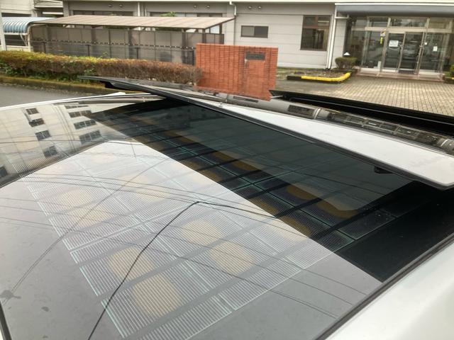 プリウス Ｇ　サンルーフ　モデリスタ　フルエアロ　車高調　ナビ　テレビ　Ｂｌｕｅｔｏｏｔｈ　バックカメラ　ＥＴＣ　クルーズコントロール　ソーラーパネル　スマートキー　ハイブリッド（16枚目）