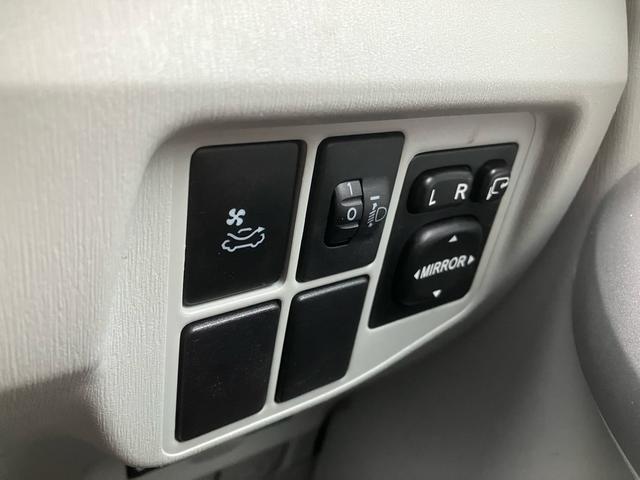 プリウス Ｇ　サンルーフ　モデリスタ　フルエアロ　車高調　ナビ　テレビ　Ｂｌｕｅｔｏｏｔｈ　バックカメラ　ＥＴＣ　クルーズコントロール　ソーラーパネル　スマートキー　ハイブリッド（26枚目）