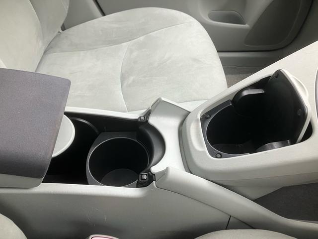 プリウス Ｇ　サンルーフ　モデリスタ　フルエアロ　車高調　ナビ　テレビ　Ｂｌｕｅｔｏｏｔｈ　バックカメラ　ＥＴＣ　クルーズコントロール　ソーラーパネル　スマートキー　ハイブリッド（30枚目）