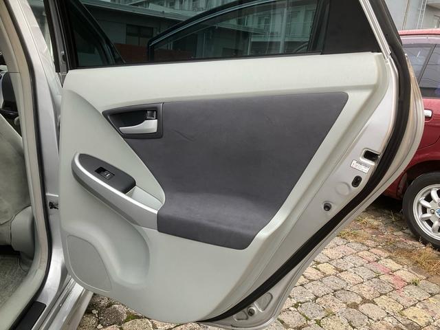 プリウス Ｇ　サンルーフ　モデリスタ　フルエアロ　車高調　ナビ　テレビ　Ｂｌｕｅｔｏｏｔｈ　バックカメラ　ＥＴＣ　クルーズコントロール　ソーラーパネル　スマートキー　ハイブリッド（61枚目）