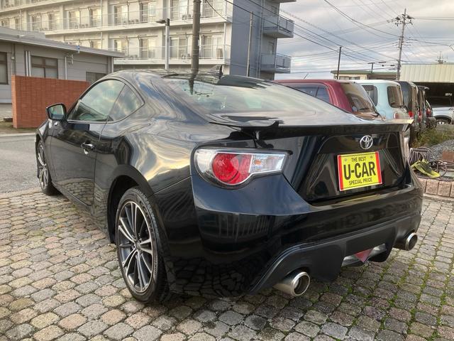 ８６ ＧＴリミテッド　保証１年　車検２年付き　ナビ　ＥＴＣ　パドルシフト　スマートキー　純正アルミホイール　オートエアコン　エアバック　パワーウィンドウ　衝突安全ボディ（13枚目）
