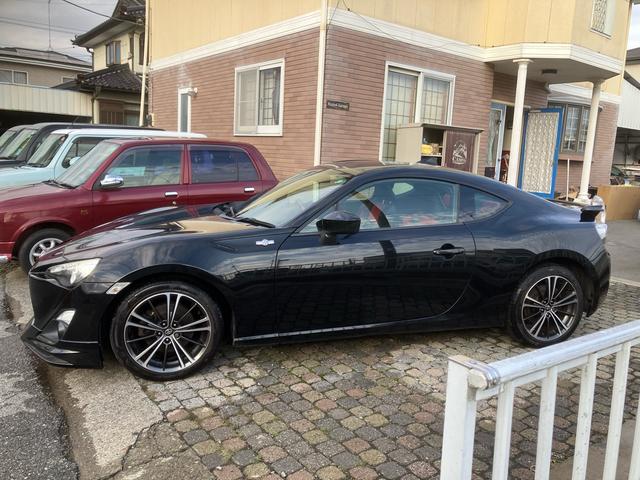 ８６ ＧＴリミテッド　保証１年　車検２年付き　ナビ　ＥＴＣ　パドルシフト　スマートキー　純正アルミホイール　オートエアコン　エアバック　パワーウィンドウ　衝突安全ボディ（14枚目）