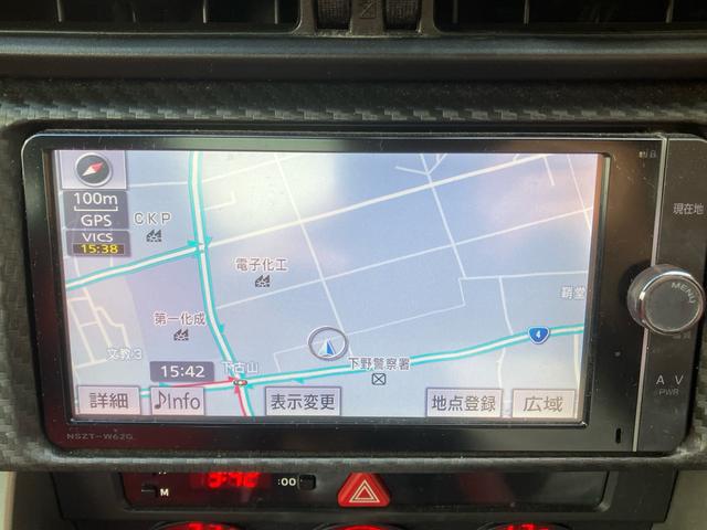 ８６ ＧＴリミテッド　保証１年　車検２年付き　ナビ　ＥＴＣ　パドルシフト　スマートキー　純正アルミホイール　オートエアコン　エアバック　パワーウィンドウ　衝突安全ボディ（18枚目）