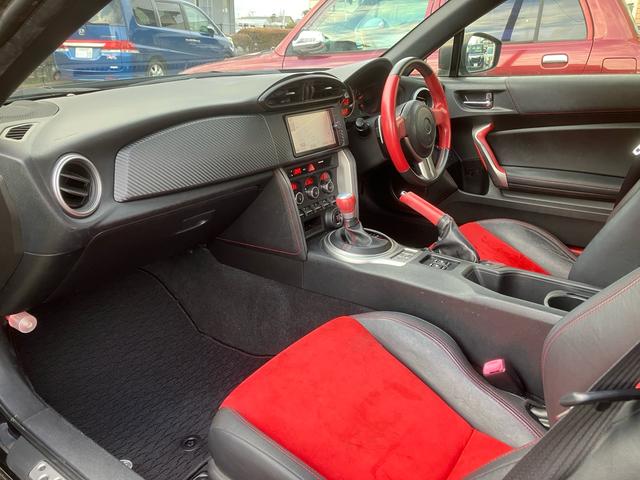 ８６ ＧＴリミテッド　保証１年　車検２年付き　ナビ　ＥＴＣ　パドルシフト　スマートキー　純正アルミホイール　オートエアコン　エアバック　パワーウィンドウ　衝突安全ボディ（36枚目）