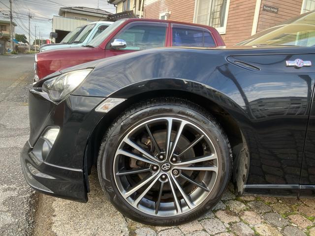 ８６ ＧＴリミテッド　保証１年　車検２年付き　ナビ　ＥＴＣ　パドルシフト　スマートキー　純正アルミホイール　オートエアコン　エアバック　パワーウィンドウ　衝突安全ボディ（44枚目）